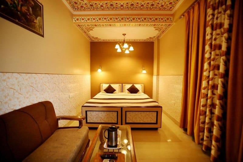Hotel Golden Heritage Deluxe Dźajpur Zewnętrze zdjęcie