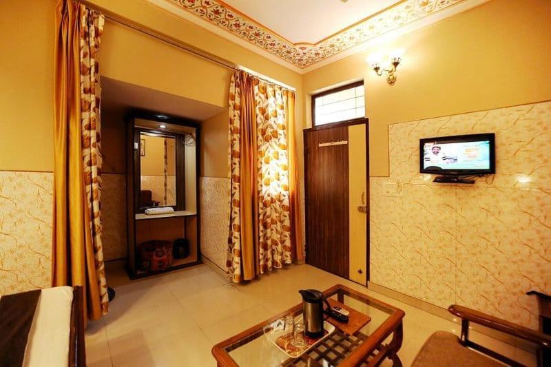 Hotel Golden Heritage Deluxe Dźajpur Zewnętrze zdjęcie